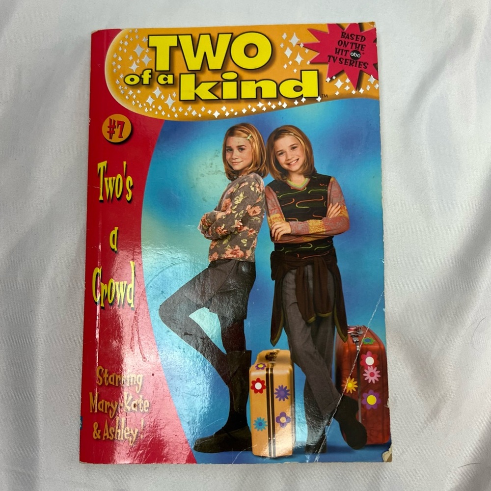 3 FOR $15 Mary Kate and Ashley Two of a Kind #7 Book